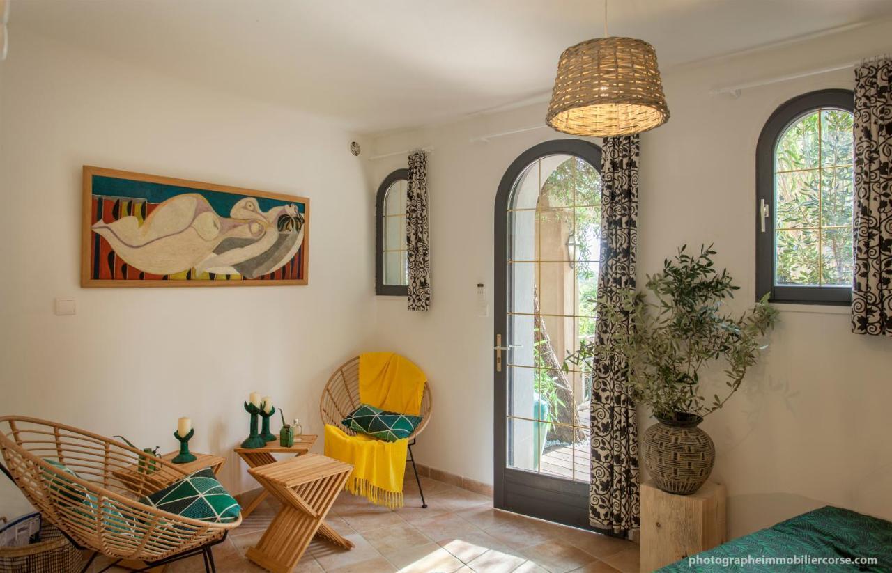 Le Mini Cottage บาสเตีย ภายนอก รูปภาพ